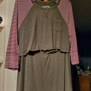 1x Latched Mama Raglan Nursing Shirt